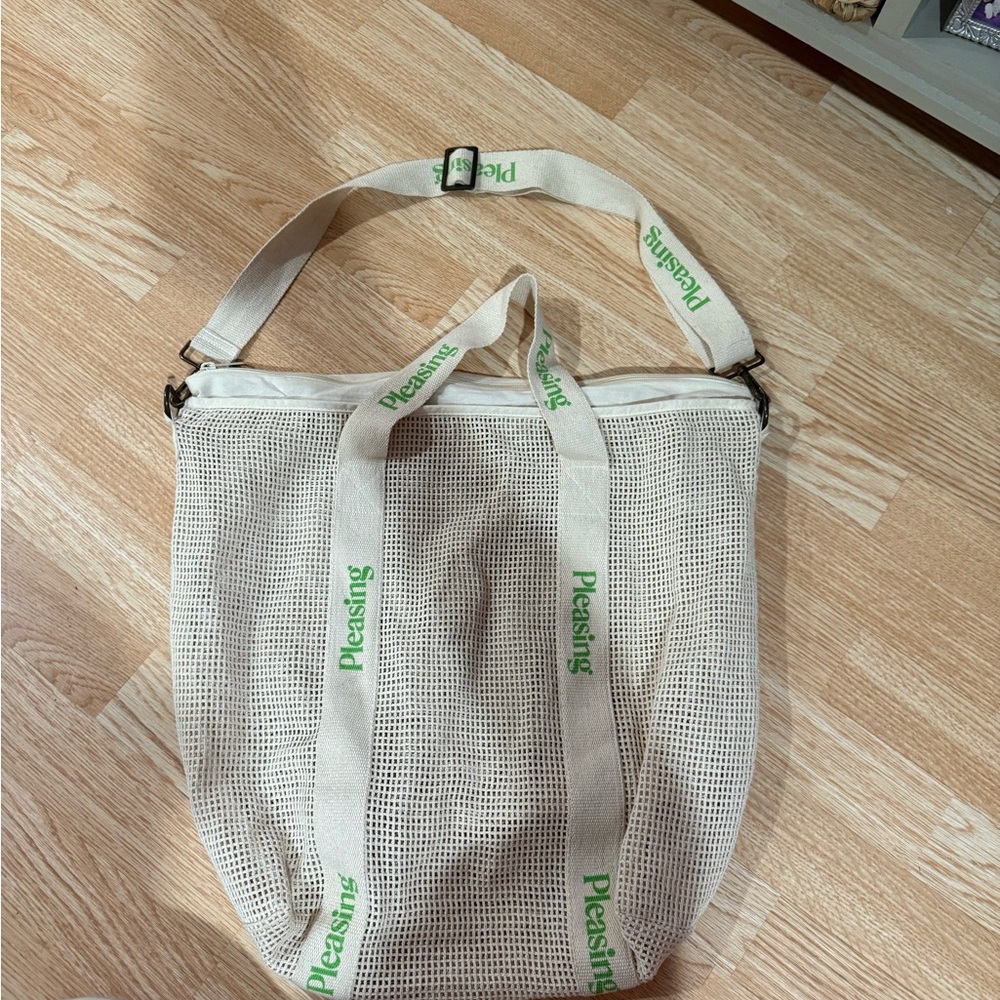 Pleasing (Harry Styles) beach bag